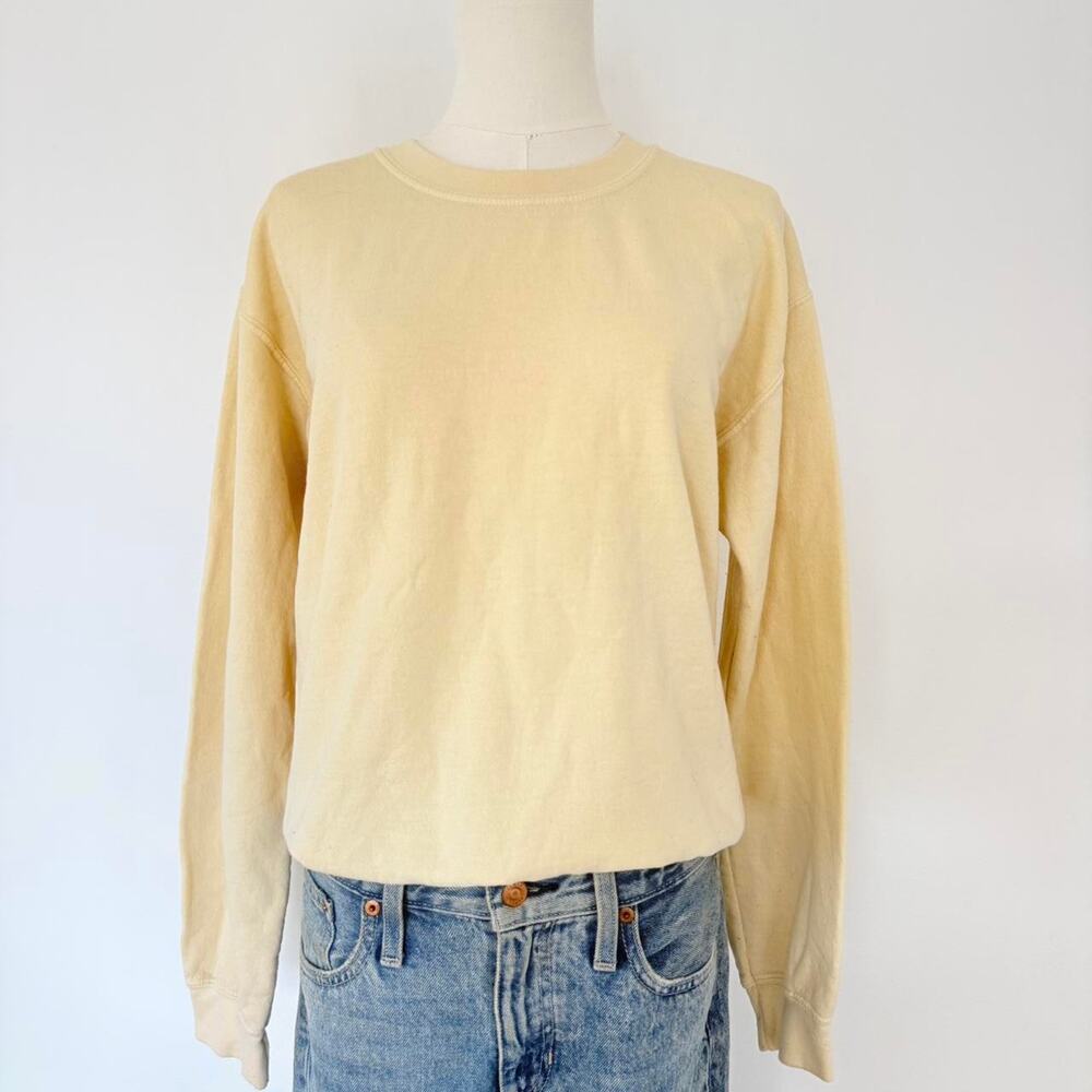 BRANDY MELVILLE BUTTER YELLOW CREW NECK SWEATSHIRT